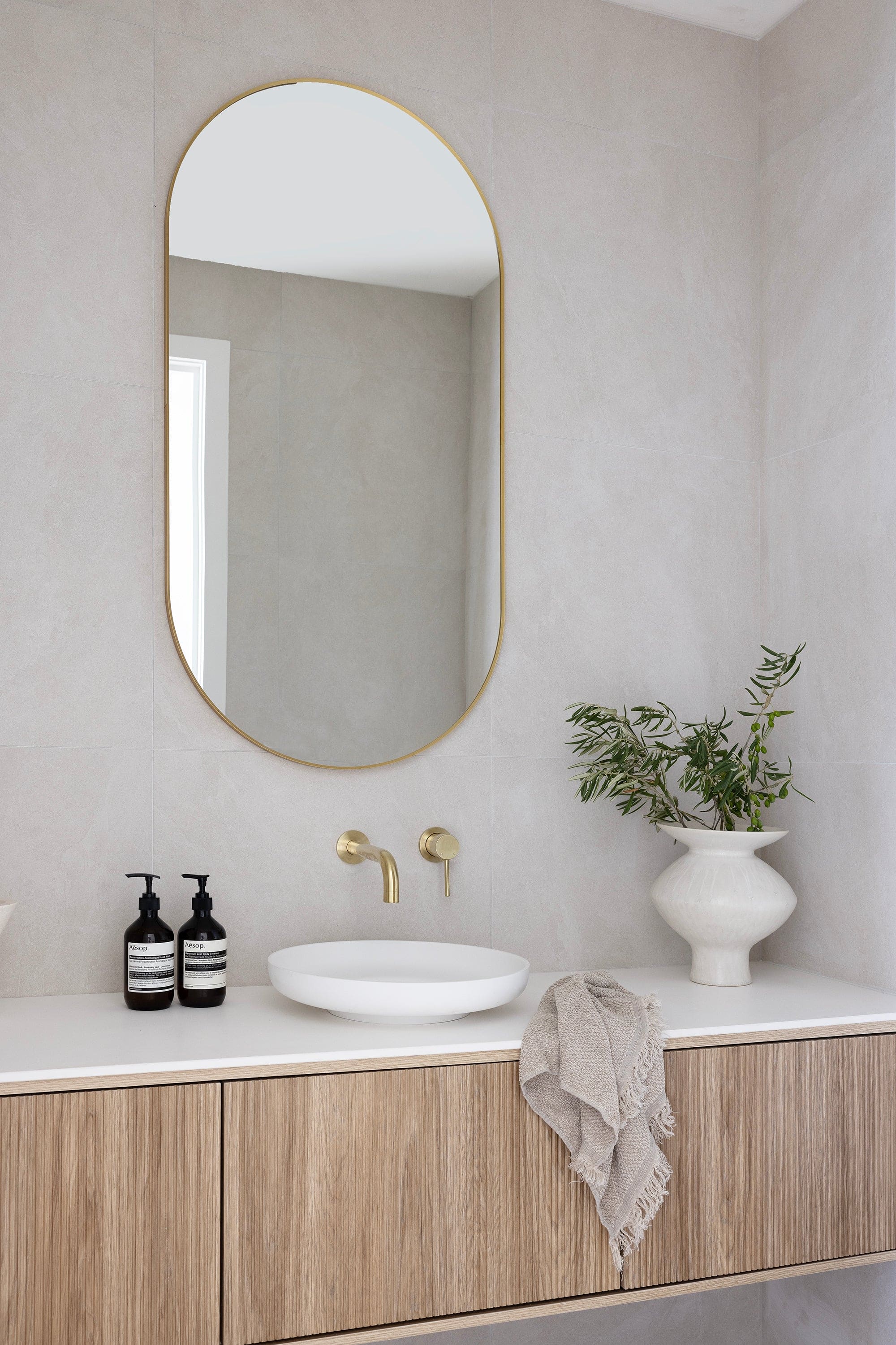 HAAUS. 4 Powder Room Plan + Design Guide