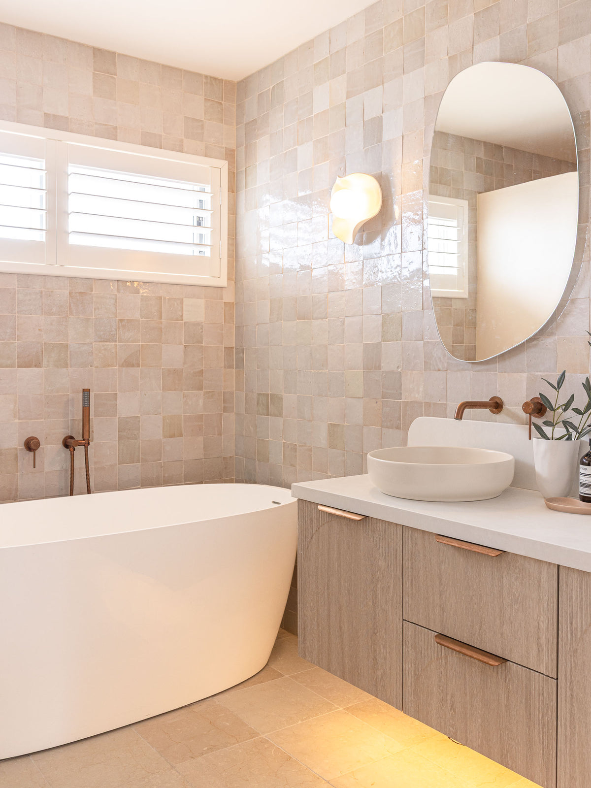 HAAUS 7 Main Bathroom tile