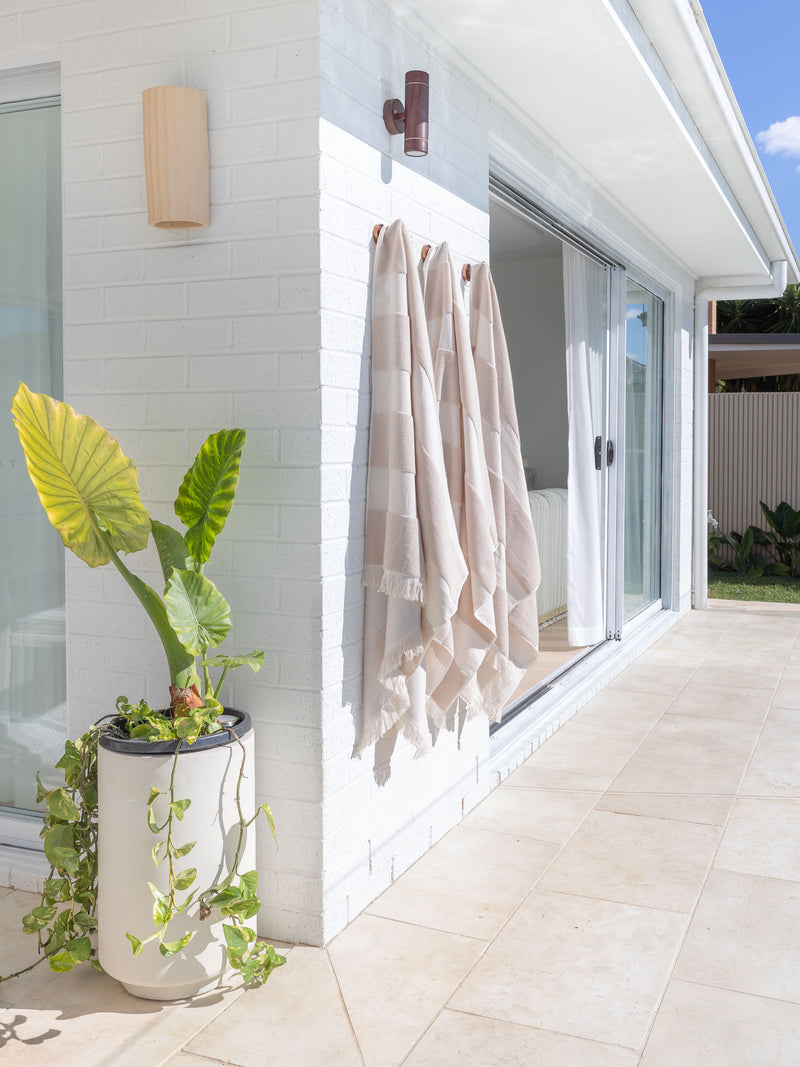 HAAUS 7 Alfresco Towels Brick Wall