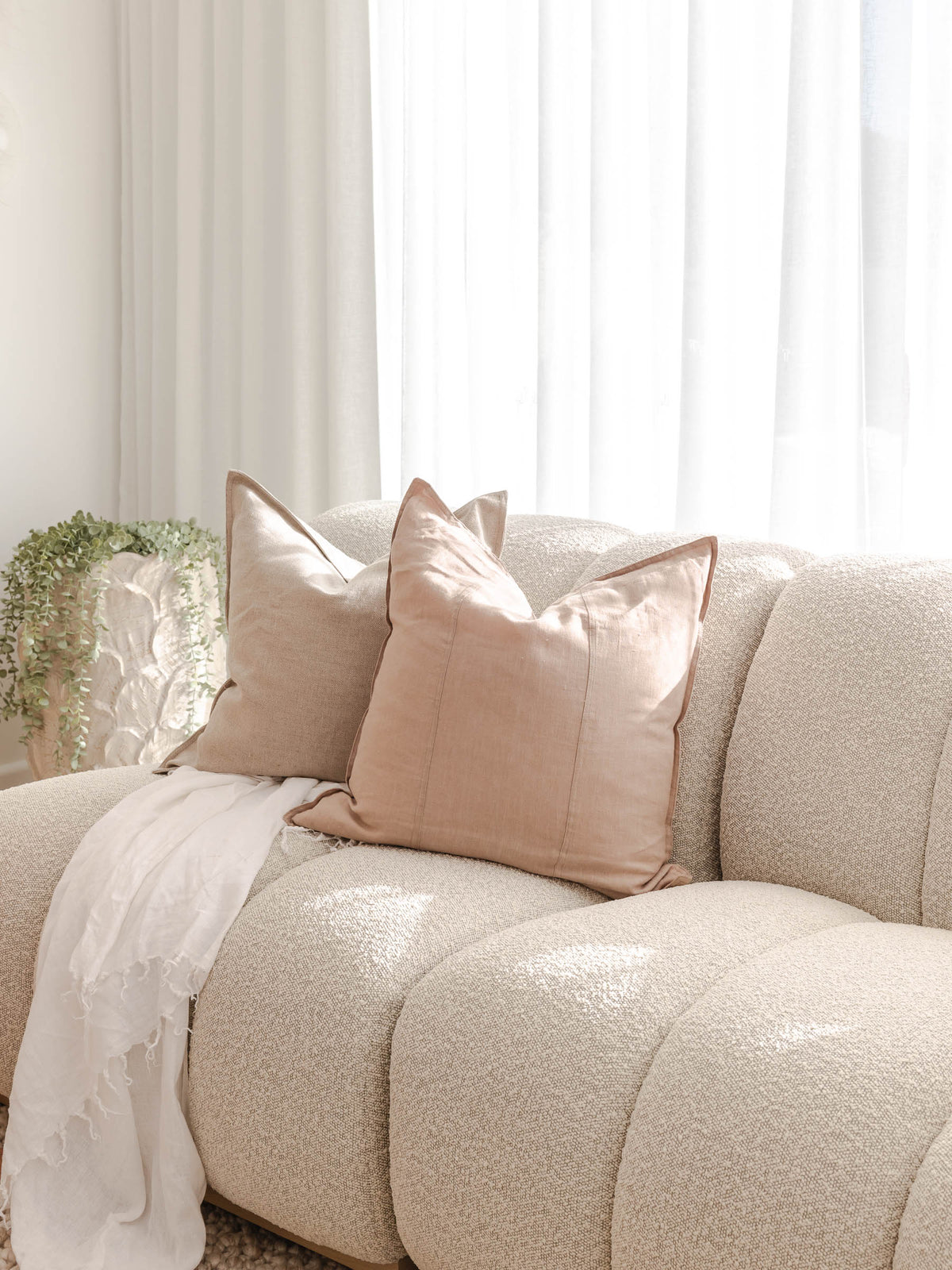 HAAUS 7 Living Room 03