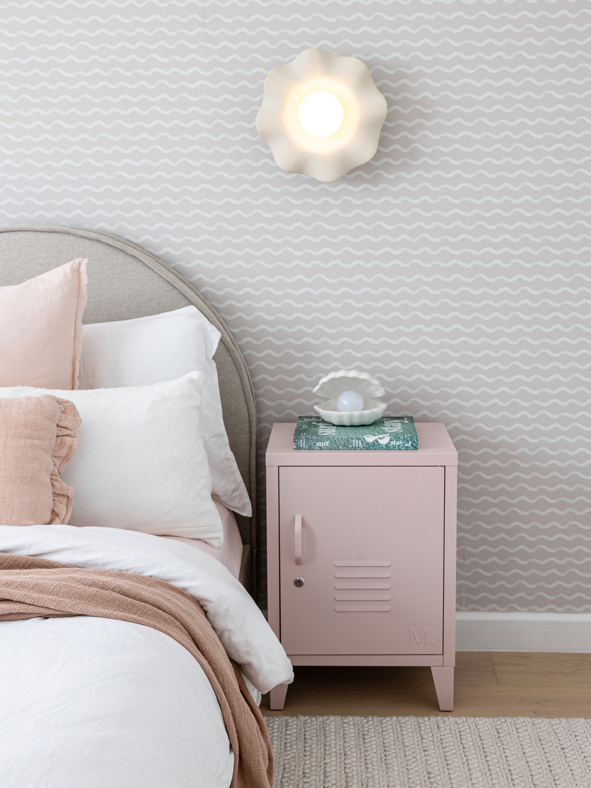 HAAUS 7 Tween Girls Bedroom wall sconce and wallpaper