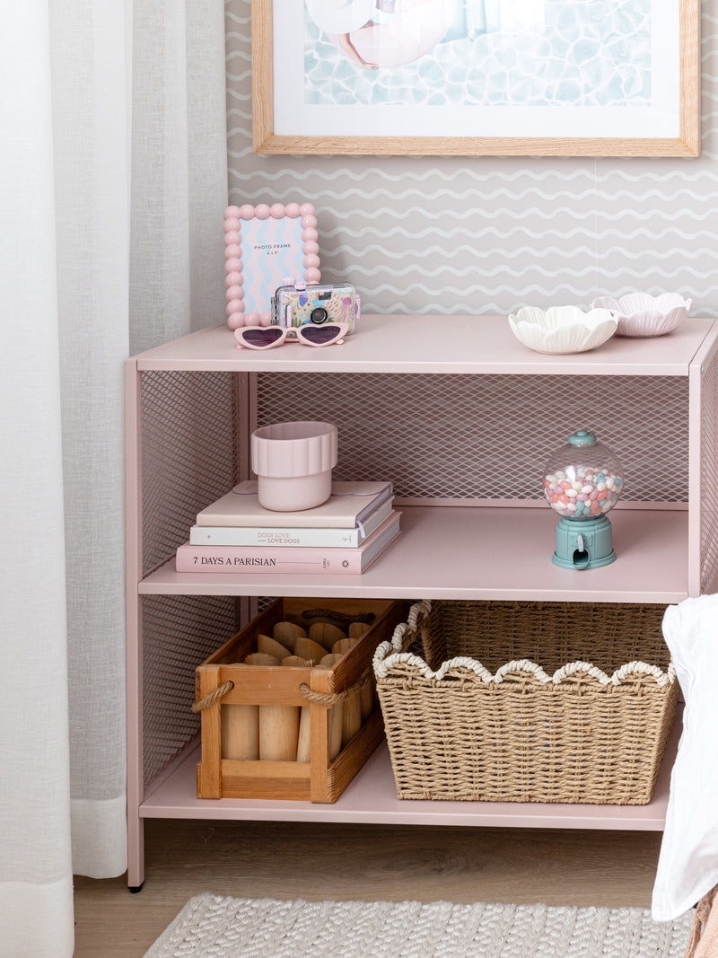 HAAUS 7 Tween Girls Bedroom pink shelf detail